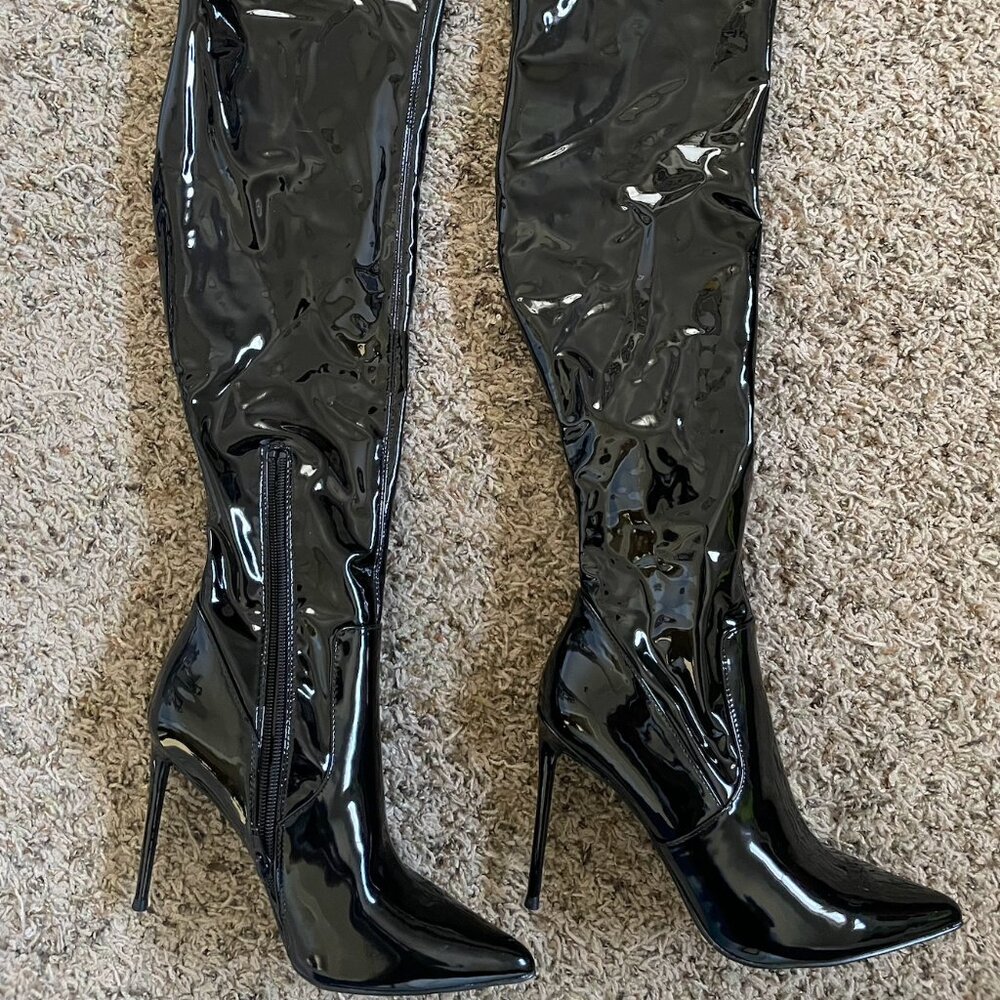 STEVE MADDEN Black Patent Leather Over the Knee Heeled Boots
